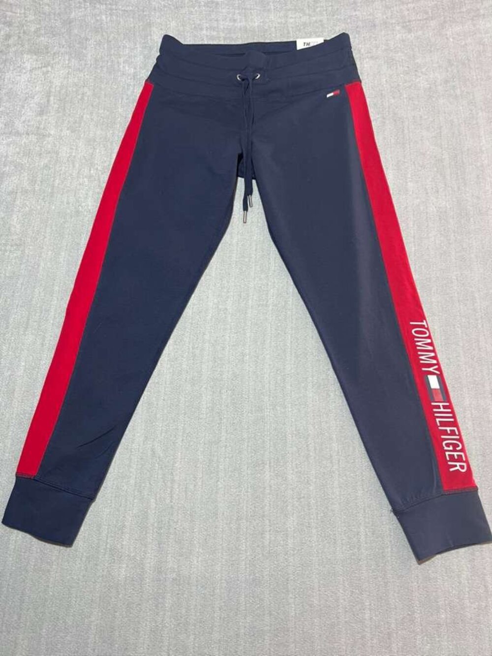 Tommy Hilfiger Sport Navy Red Logo Joggers NWT Size M - Picture 2 of 6